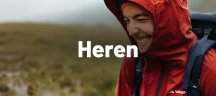 VAUDE - duurzame outdoor producten voor heren Close-up van een man met een VAUDE-regenjas tijdens het wandelen