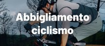 Ciclista con abbigliamento ciclismo Oakley