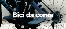 Ciclista con scarpe per bici da corsa SIDI