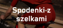 Osoba ma na sobie krótkie spodenki kolarskie.