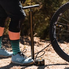 アクセサリー Lezyne Gravel Digital Drive Floor Pump LEZYNE GRAVEL DIGITAL DRIVEグラベルデジタルドライブ - LEZYNE