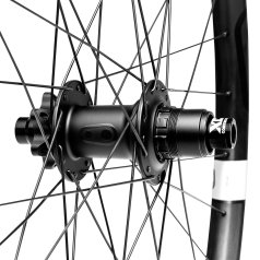 CrankBrothers Synthesis XCT 29インチ ホイール Synthesis XCT Alloy Rim – Crankbrothers