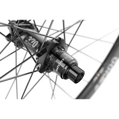 dt-swiss-e1900-spline-rear-hub
