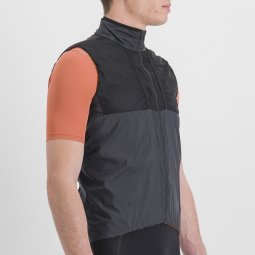 Sportful Aqua Pro Jacket Men - 002 Black | BIKE24 Sportful Aqua Pro Jacket Men - 002 Black | BIKE24