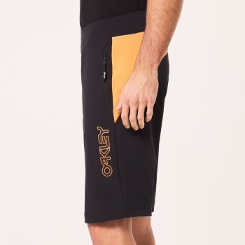 Oakley Seeker 2.0 Shorts Men - Blackout/Soft Orange | BIKE24