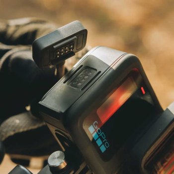 gopro-contacto-magnetic-door-