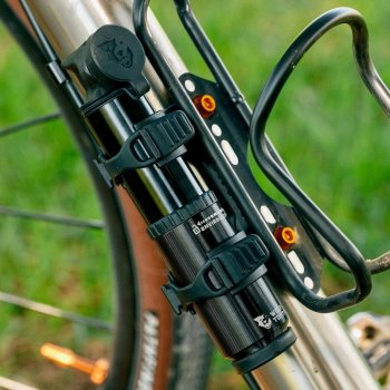 wolf-tooth-encase-mini-pump-