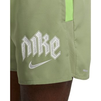 Nike Dri-FIT Division Challenger 5