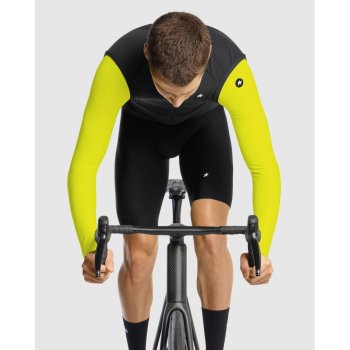 Assos EQUIPE R S11 Spring Fall Gilet Men - black series | BIKE24