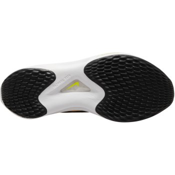 zoom fly black white gold