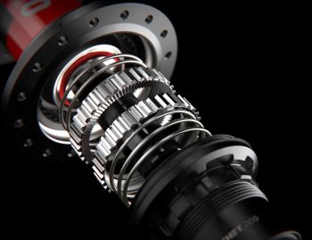 Moyeu Arrière DT Swiss 240 150x12 - 32 Trous, Disque 6 Trous, Shimano, Descente