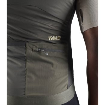 PEdALED Odyssey Alpha® Insulated Vest Men - Dark Grey | BIKE24