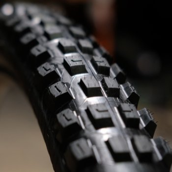 Kenda Pinner Pro ATC MTB Folding Tire - 120 TPI - 29x2.40