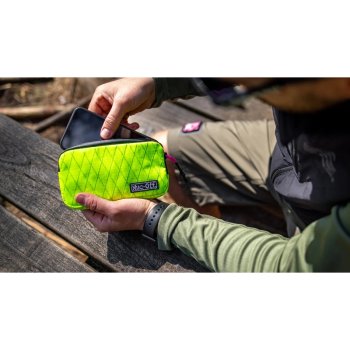 Borsa Porta Attrezzi Muc-Off Per Bici - Nera, Idrorepellente 17x9x2cm - Foto 9