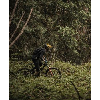 POC Resistance Enduro 3/4 Jersey review | Bike Perfect