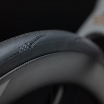 cadex-race-gc-tire-1-1886942.jpg