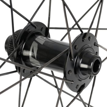 最も  zipp-303-s-carbon-frontwheel- ギター