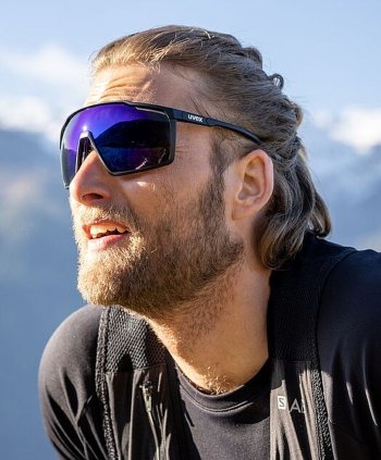 美品ウベックスuvex mtn perform V ブラック/ブルー　偏光 Uvex mtn perform V Glasses - black matt/variomatic litemirror blue