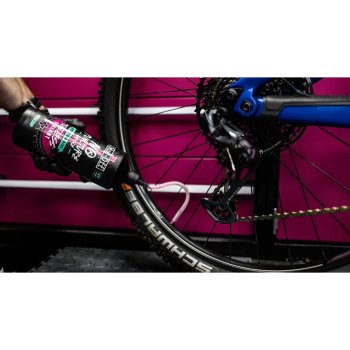 Muc-Off No Puncture Hassle Tubeless Sealant - 1000ml | BIKE24
