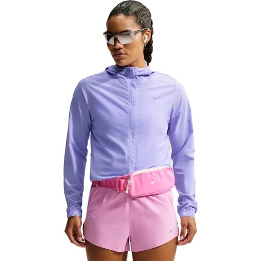 Productfoto van Nike Swift Repel Packable Hardloopjas Dames - purple pulse HQ0650-580