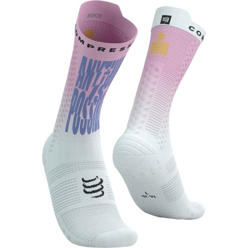 Produktbild von Compressport Pro Racing Kompressionssocken v4.0 Bike - Ironman 2025 - cyclamen - L2