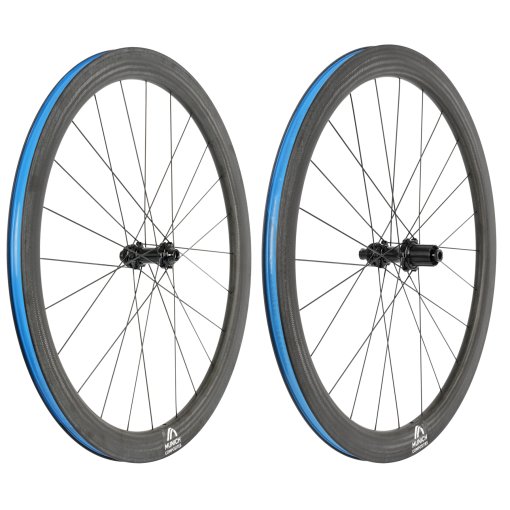 Photo produit de Munich Composites Paire de Roues - C47 - 28&quot; | Carbon | Clincher | Centerlock - 12x100mm | 12x142mm - Shimano HG - 3K Carbone - Offre Spéciale