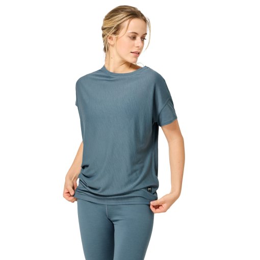 Billede af SUPER.NATURAL Yoga Loose T-shirt til damer - Stormy Weather