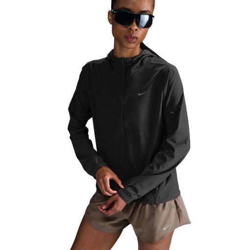 Photo produit de Nike Veste de course Femme - Swift Repel Packable - black/reflective silver HQ0650-010