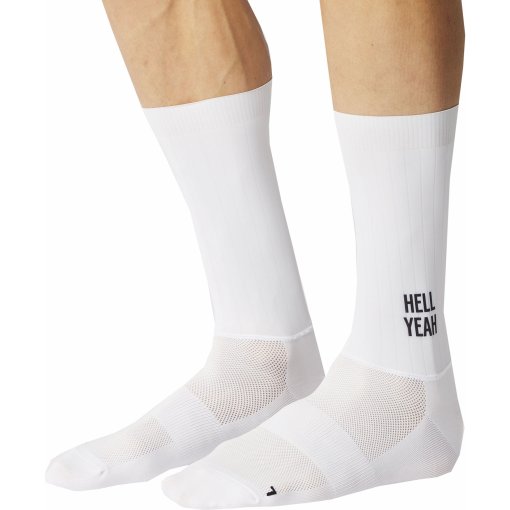 Immagine prodotto da FINGERSCROSSED Calzettoni da Ciclismo - Aero Iconic - Hell Yeah - Bianco