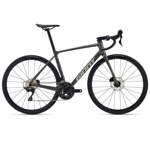 Productfoto van Giant TCR ADVANCED 2 - Carbon Racefiets - 2026 - Stealth Chrome