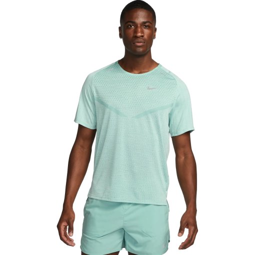 Photo produit de Nike T-Shirt Homme - Dri-Fit ADV Techknit Ultra - mineral/jade ice/reflective silver DM4753-310