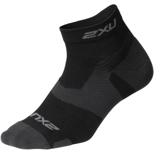 Image de 2XU Chaussettes - Vectr Light Cushion 1/4 Crew - black/titanium