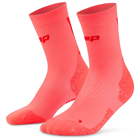Productfoto van CEP Core Run Ultralight Mid Cut Compressiesokken Heren - neon coral/red