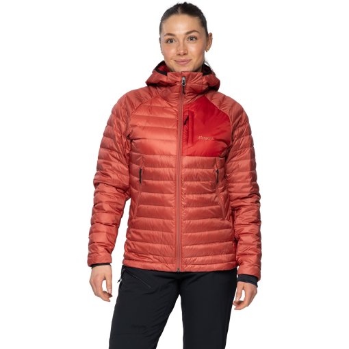 Foto de Bergans Plumífero Chaqueta con Capucha Mujer - Vaagaa Light - crimson red/peachy red