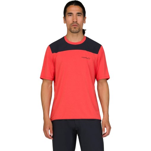 Foto de Norrona skibotn equaliser tech Camiseta Hombre - Paprika Red