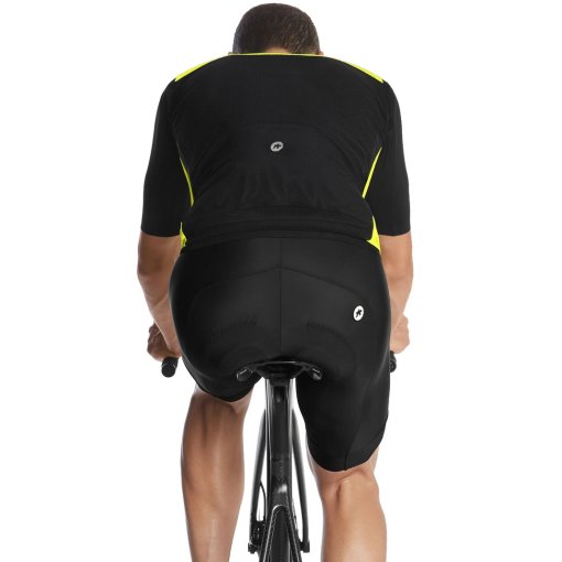 Assos MILLE GT C2 Wind Vest Men - optic yellow | BIKE24