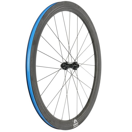 Photo produit de Munich Composites Roue Avant - C47 - 28&quot; | Carbon | Clincher | Centerlock - 12x100mm - 3K Carbone