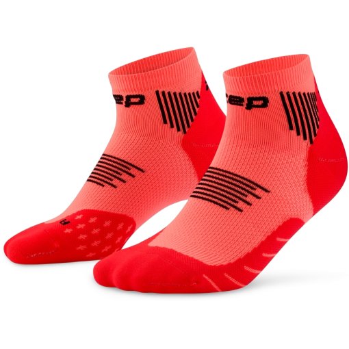 Photo produit de CEP Chaussettes de Compression Homme - Core Run Low Cut - neon coral
