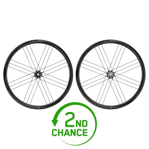 Photo produit de Campagnolo Paire de Roues - Bora Ultra WTO 33 DB - 28&quot; | Carbon | 2-Way Fit | AFS - 12x100mm | 12x142mm - N3W - Second Choix - SC001