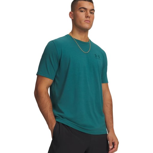 Photo produit de Under Armour UA Sportstyle Left Chest Chemise manches courtes hommes - Rack Green/Arden Green