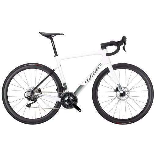 Productfoto van Wilier GARDA - 105 - Racefiets carbon - 2026 - white black glossy