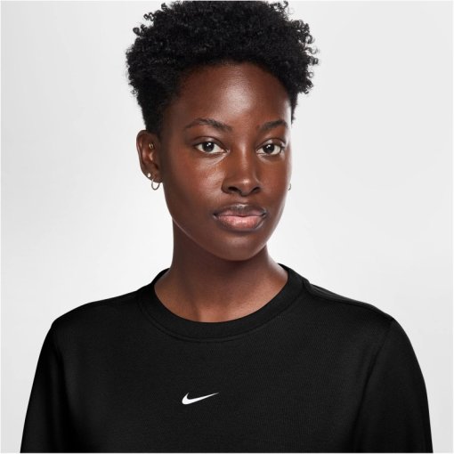 womens black nike crewneck