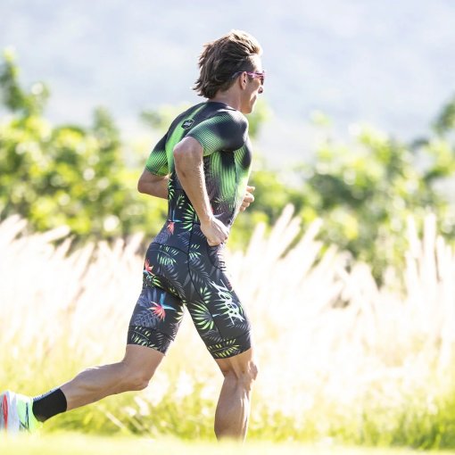 Zoot Tri Aero Full Zip Racesuitキャップ付き！ Men's Ltd Tri Aero Fz Racesuit - IM Strength