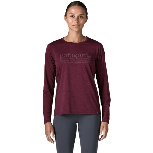 Foto de Patagonia Camiseta Maniche Lunghe Mujer - Cap Cool Daily - Hut Tripper | Berry Fig - Light Berry Fig X-Dye