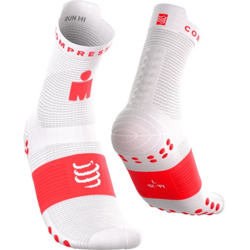 Photo produit de Compressport Chaussettes de Compression - Pro Racing v4.0 Run High - Ironman 2026 - white/neon red - L1