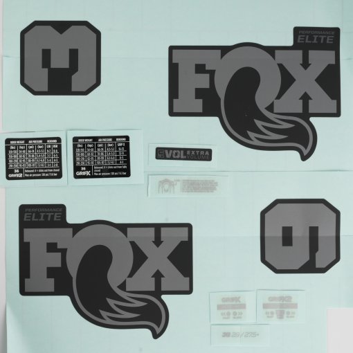 Kuva tuotteesta FOX Tarrasarja 36-Joustohaarukka (2026) varten - 803-04-278 | Performance Elite | Matte Black | Grey Logo