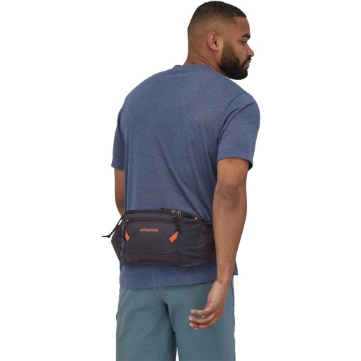 Patagonia Dirt Roamer Waist Pack 3L - Black | BIKE24 Patagonia Dirt Roamer Waist Pack 3L - Black | BIKE24