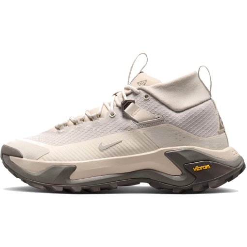 Picture of Nike ACG Zegama Hike Shoes Women - cream II/light orewood brown/cream II IO7855-200