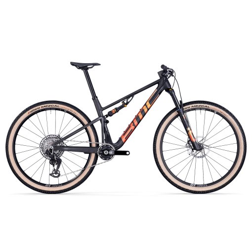 Photo produit de BMC VTT Carbone 29&quot; - FOURSTROKE R 01 ONE - 2026 - carbon / red / orange