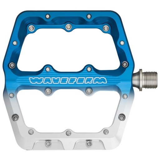 Photo produit de Wolf Tooth Waveform Pédale à Plateforme - Grand - Limited Edition - frostline blue/white